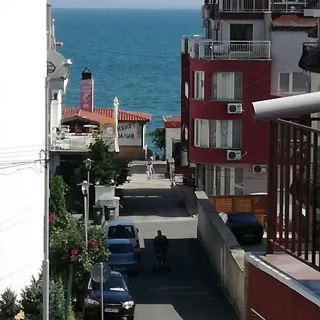 Апартамент Рай アパート *